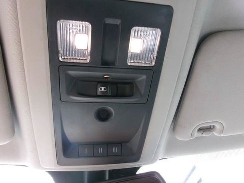 Used 2015 RAM 2500 Laramie AWD/4WD image 16