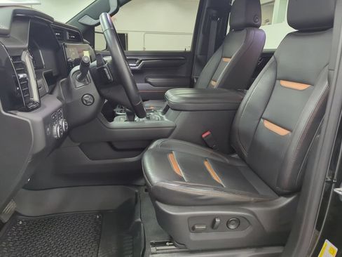 Used 2024 GMC Sierra 1500 AT4 w/ AT4 Preferred Package AWD/4WD image 9