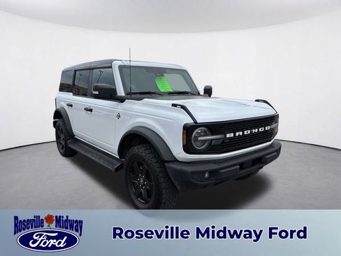 Used 2025 Ford Bronco Outer Banks AWD/4WD image 1