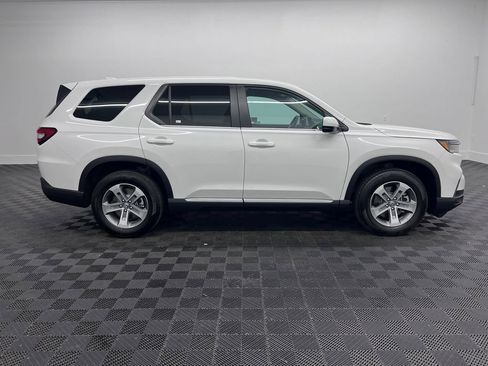 Used 2025 Honda Pilot EX-L image 8