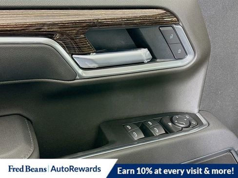 New 2026 GMC Sierra 1500 Elevation image 17