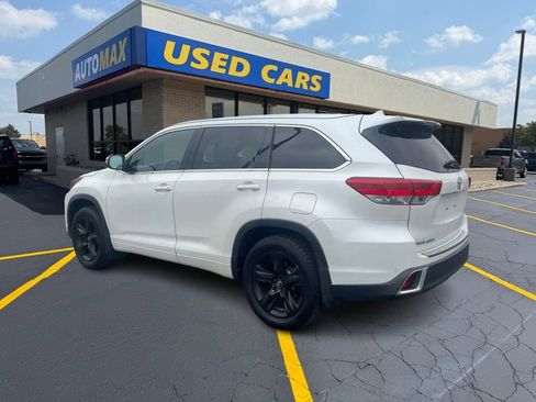 Used 2019 Toyota Highlander AWD V6 image 7