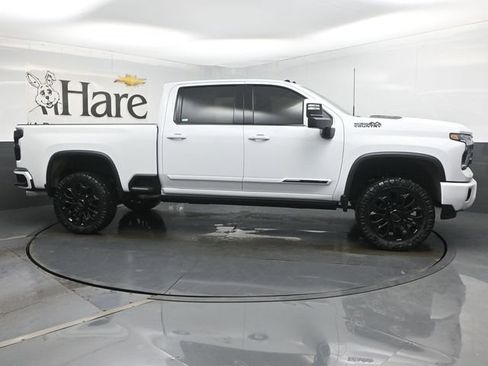 New 2026 Chevrolet Silverado 2500 High Country w/ High Country Premium Package AWD/4WD image 28