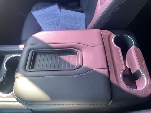 Used 2021 Chevrolet Tahoe Z71 w/ Z71 Off-Road Package image 40