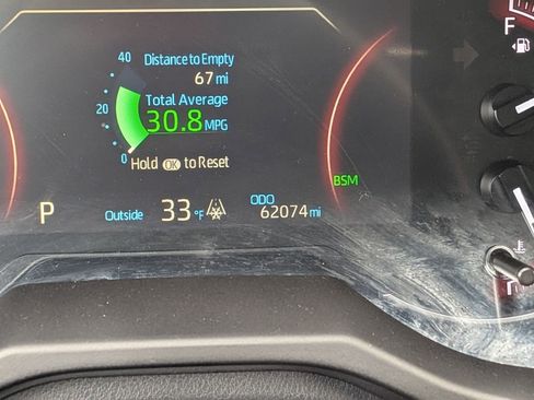 Used 2023 Toyota RAV4 XLE Premium image 25