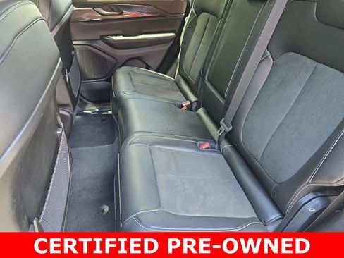 Used 2023 Jeep Grand Cherokee Altitude RWD image 15