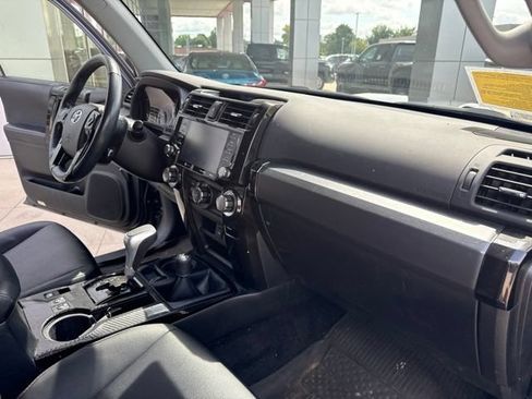 Used 2023 Toyota 4Runner TRD Off-Road Premium w/ Moonroof Package AWD/4WD image 29
