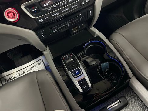 Used 2018 Honda Pilot Touring image 35