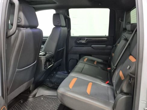 Used 2024 GMC Sierra 2500 AT4 w/ Technology Package AWD/4WD image 3