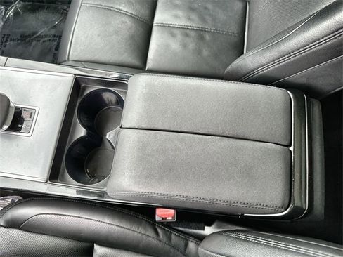 Used 2024 Land Rover Range Rover Velar S image 24