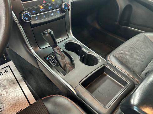 Used 2017 Toyota Camry SE image 19