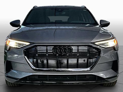 Used 2023 Audi e-tron Premium Plus w/ Premium Plus Package AWD/4WD image 3