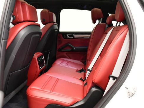 Used 2023 Porsche Cayenne image 45