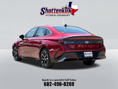 Used 2025 Hyundai Sonata SEL FWD image 8