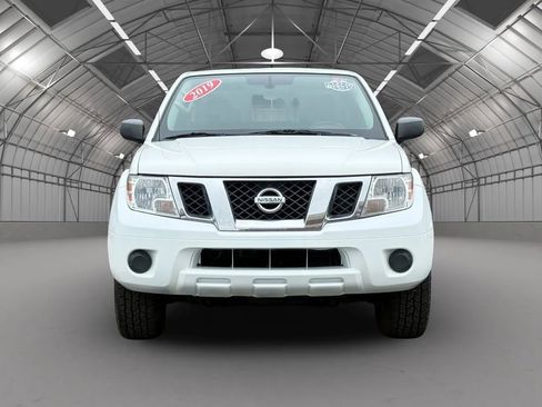 Used 2019 Nissan Frontier SV AWD/4WD image 1
