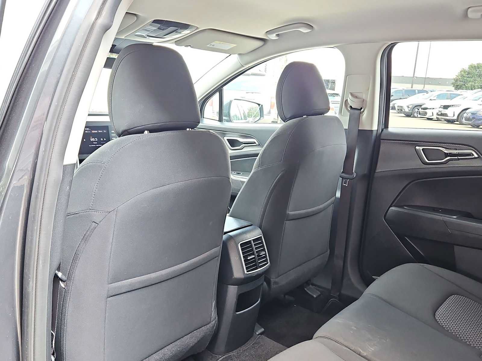 Used 2024 Kia Sportage LX FWD image 16