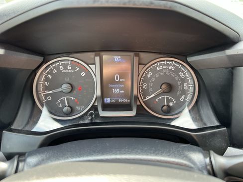Used 2023 Toyota Tacoma TRD Sport AWD/4WD image 17