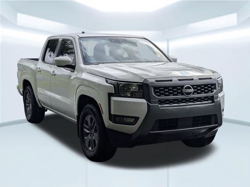 Used 2025 Nissan Frontier SV w/ SV Convenience Package RWD image 8