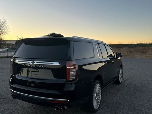 Used 2021 Chevrolet Suburban High Country w/ Premium Package image 5