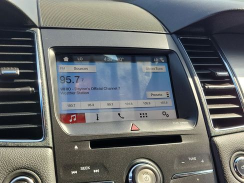 Used 2018 Ford Taurus SEL w/ Equipment Group 201A FWD image 26