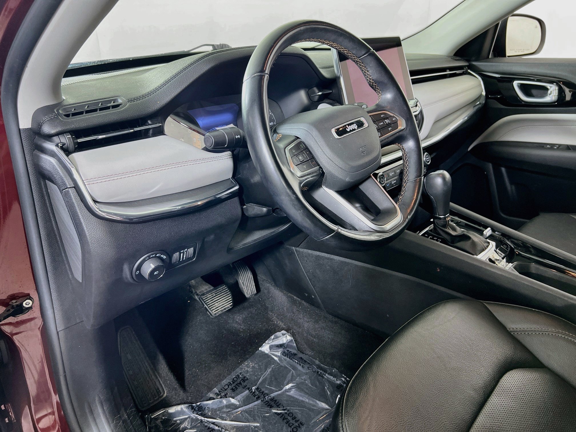 Used 2022 Jeep Compass Limited AWD/4WD image 9