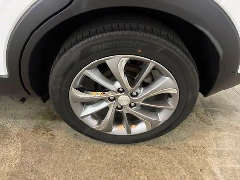 Used 2021 Buick Encore GX Select w/ Experience Buick Package FWD image 9