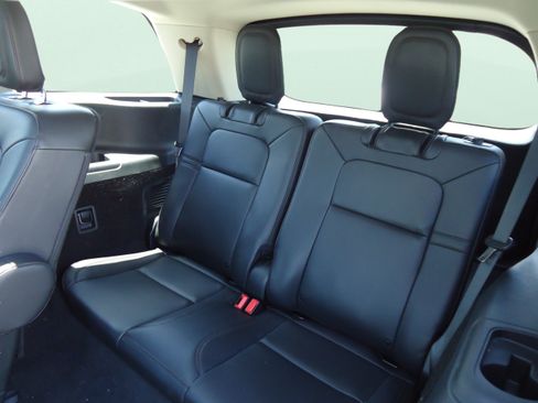 Certified 2023 Lincoln Aviator AWD w/ Premium Package image 29