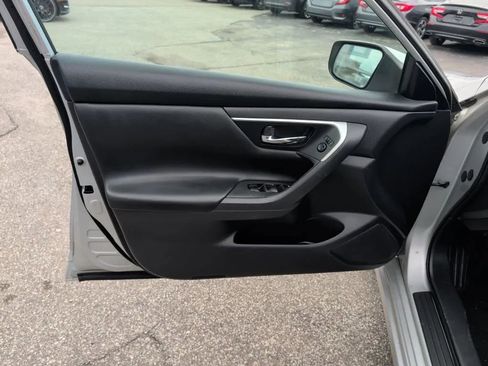 Used 2017 Nissan Altima 2.5 S w/ Power Driver Seat Package image 13