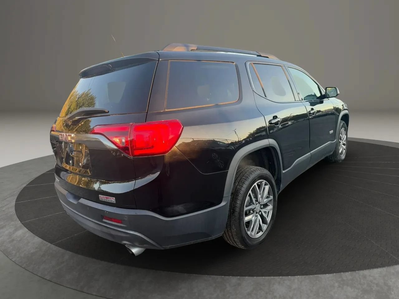 Used 2019 GMC Acadia SLE w/ Driver Alert Package I AWD/4WD image 5