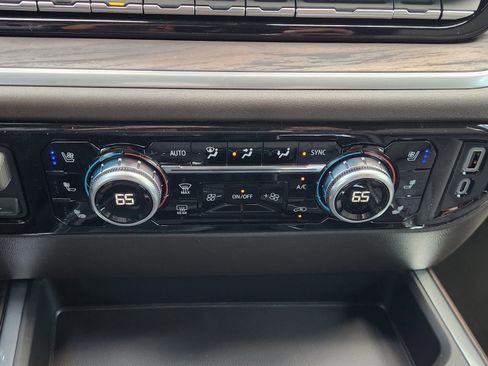 New 2026 GMC Sierra 1500 SLT w/ SLT Convenience Package AWD/4WD image 23