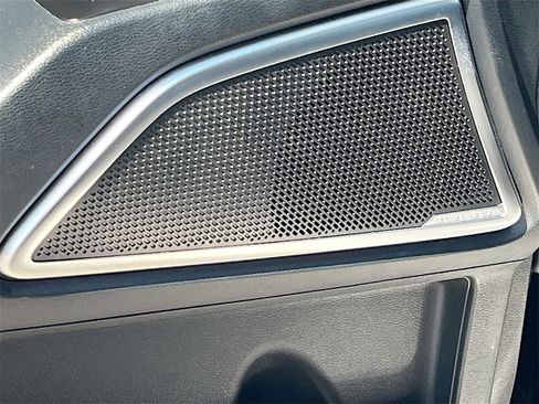 Used 2024 Kia Telluride SX w/ Towing Package image 19