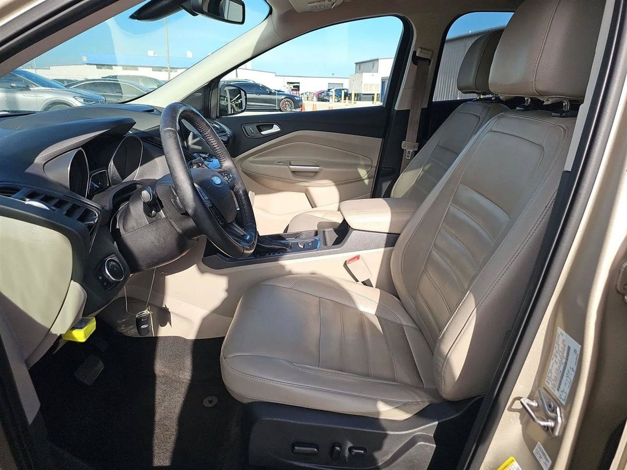 Used 2017 Ford Escape Titanium FWD image 13