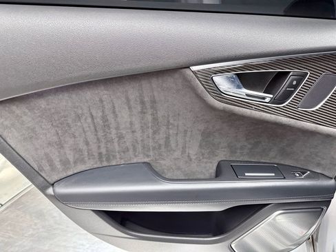 Used 2017 Audi RS 7 Prestige w/ Carbon-Optic Package image 17