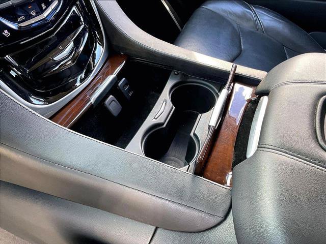 Used 2020 Cadillac Escalade Premium Luxury RWD image 15