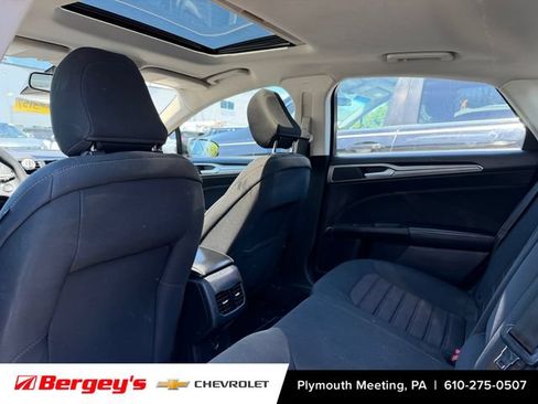 Used 2020 Ford Fusion SE AWD/4WD image 11