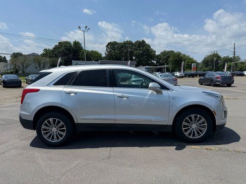 Used 2017 Cadillac XT5 Luxury image 3