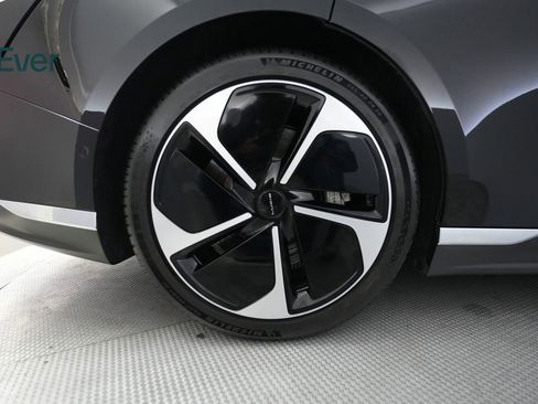 Used 2023 Lucid Air Touring image 22