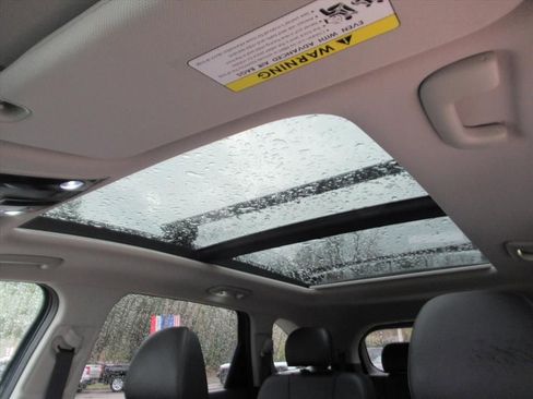 Used 2024 Kia Sorento X-Line EX image 27