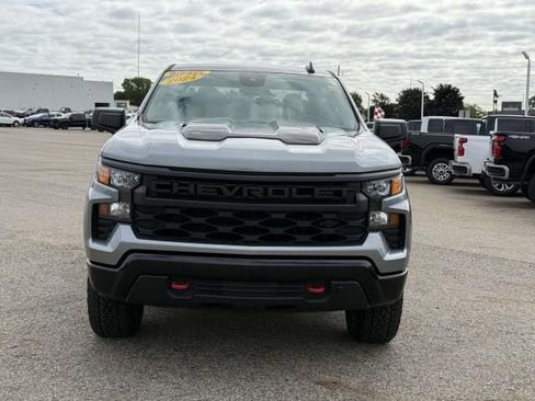 Used 2024 Chevrolet Silverado 1500 Custom Trail Boss w/ LPO, Dark Essentials Package image 3