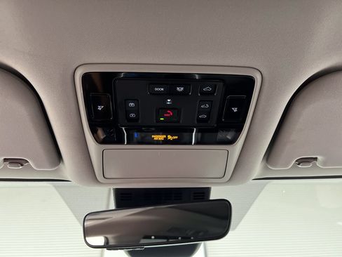 Used 2025 Toyota Grand Highlander FWD image 72