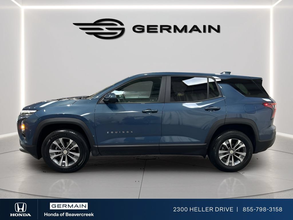 Used 2025 Chevrolet Equinox LT w/ Safety and Technology Package FWD image 5