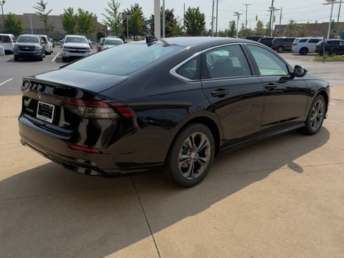 New 2026 Honda Accord EX-L image 5