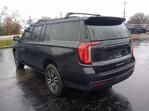 Used 2023 GMC Yukon XL AT4 w/ AT4 Premium Package image 5