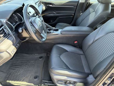 Used 2022 Toyota Camry SE image 13