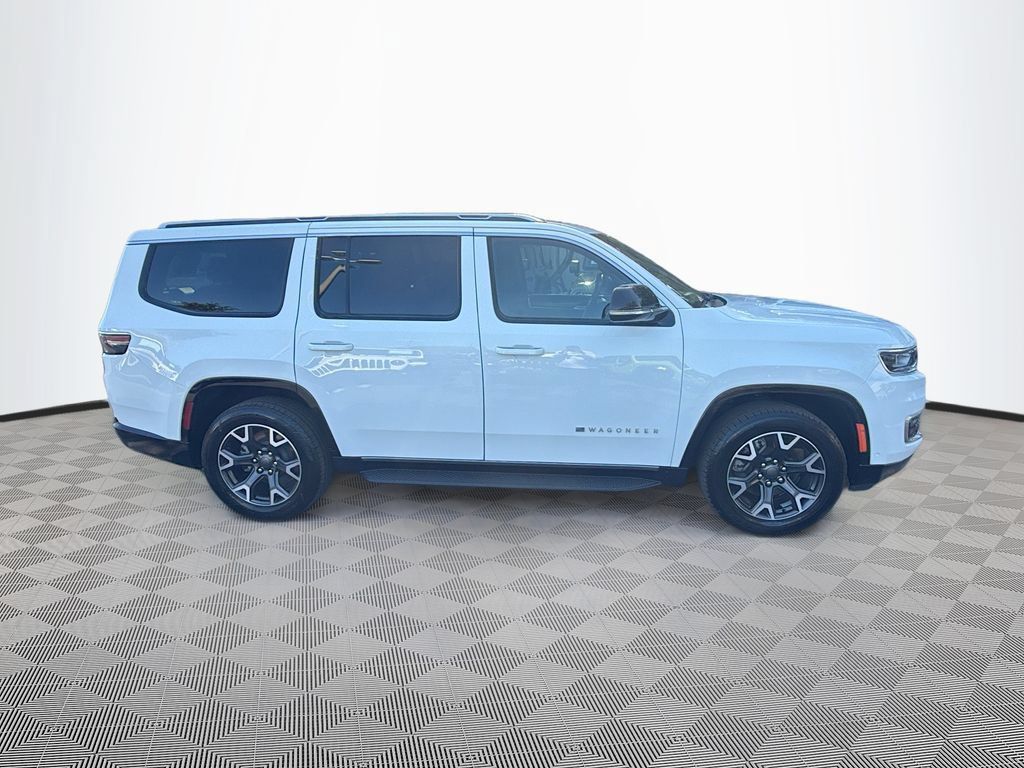 Used 2024 Jeep Wagoneer Series III AWD/4WD image 5