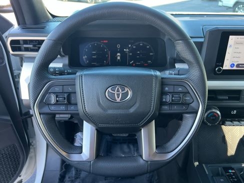 Used 2024 Toyota Tacoma TRD Off-Road image 34