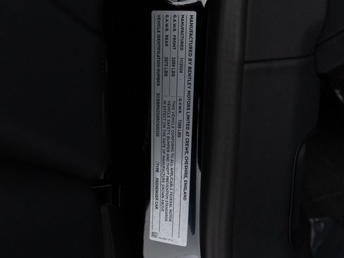 Certified 2025 Bentley Flying Spur Plug-In Hybrid image 52