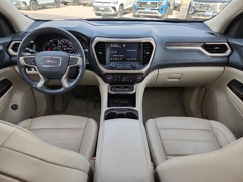 Used 2020 GMC Acadia Denali w/ Denali Ultimate Package image 11