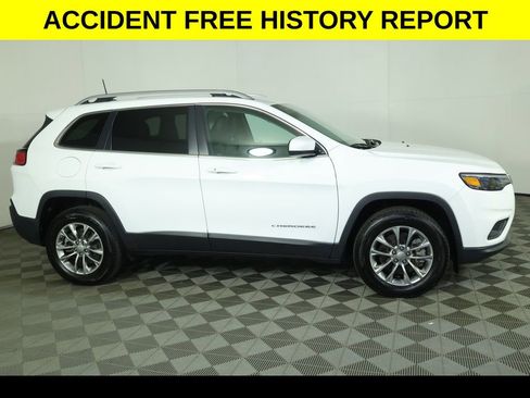 Used 2020 Jeep Cherokee Latitude Plus w/ Cold Weather Group AWD/4WD image 2