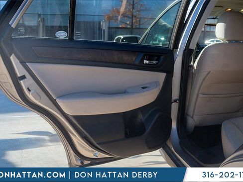 Used 2015 Subaru Outback 2.5i Limited image 19